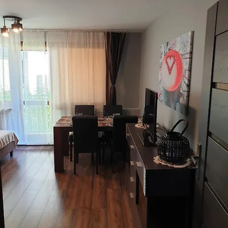 Przestronny Dla 9 Osob - 4 Sypialnie, Parking Hlivice