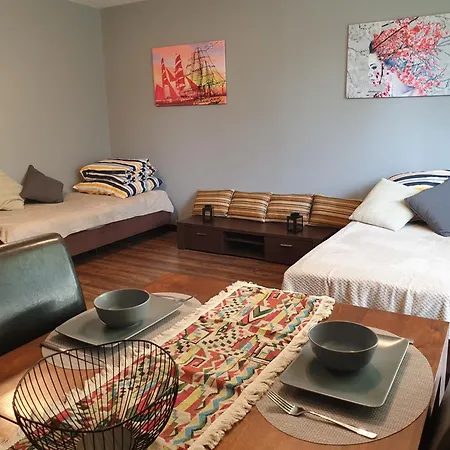 Przestronny Dla 9 Osob - 4 Sypialnie, Parking *